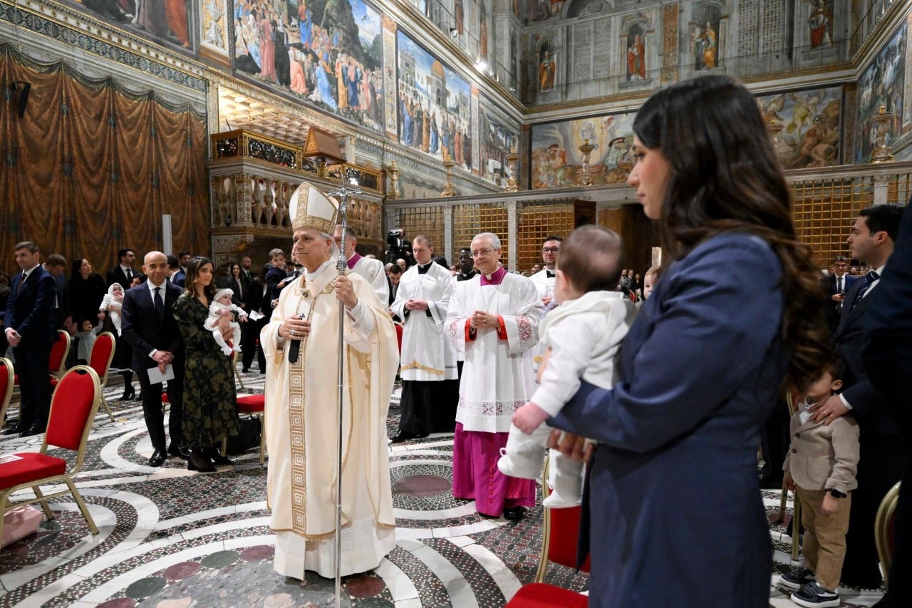 Papież ochrzcił dzisiaj 20 dzieci. „Szukamy dobra, dla tych, których kochamy”