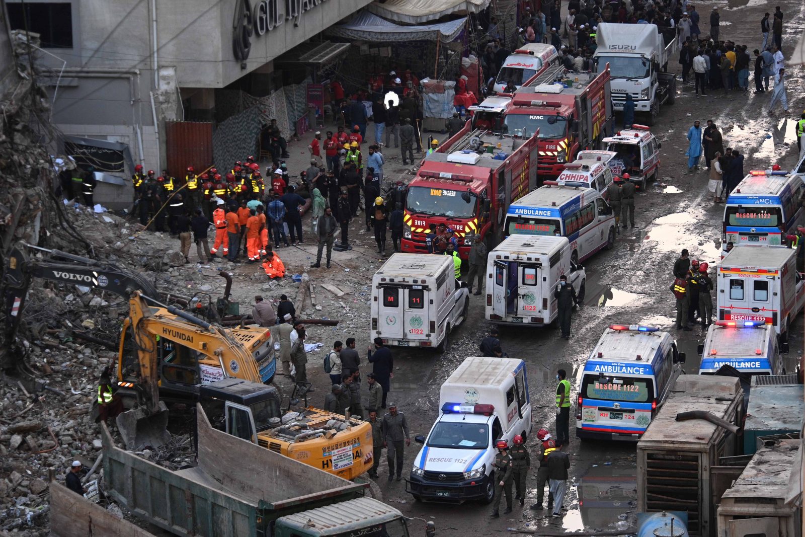 Pakistan: liczba ofiar pożaru centrum handlowego w Karaczi wzrosła do 67 [+GALERIA]