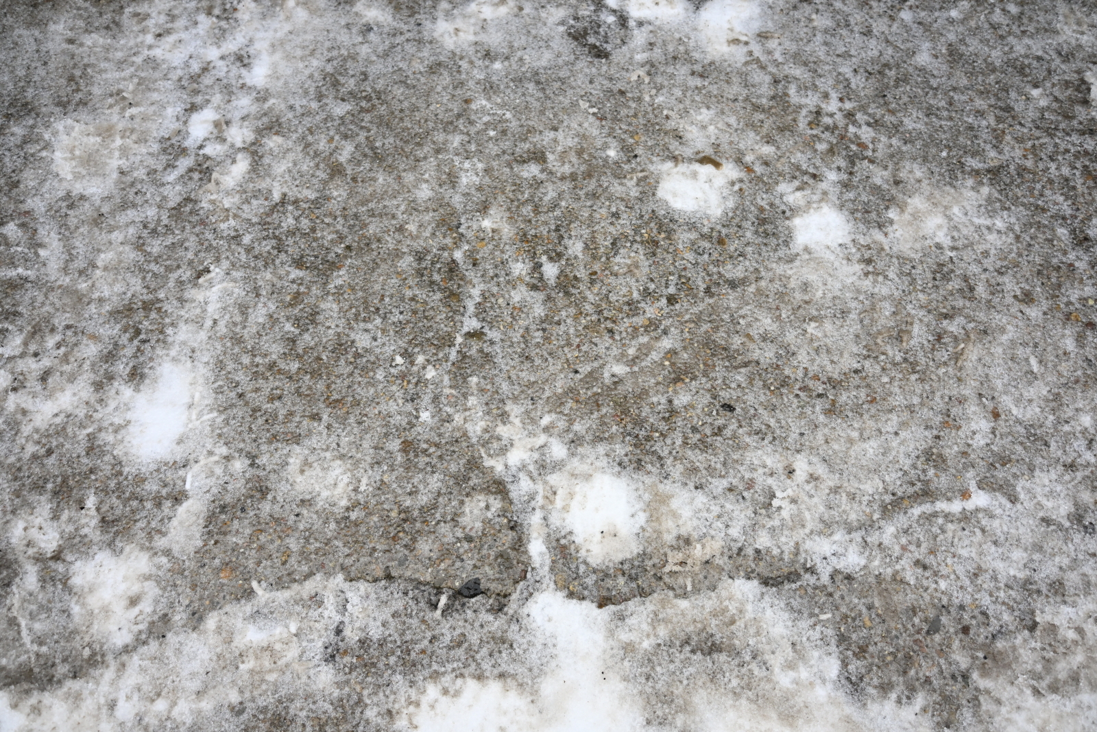 Alert RCB: zła jakość powietrza na Śląsku, gołoledź na terenie dziewięciu województw