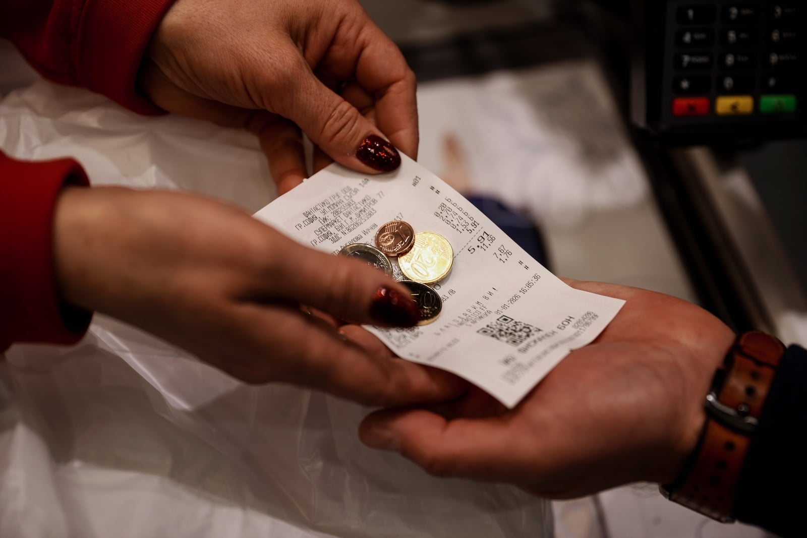 Bułgarskie euro z chrześcijańskimi symbolami na monetach