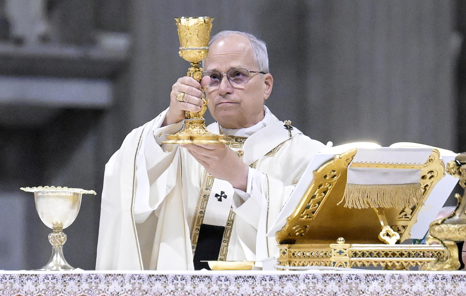 Zmiany i powrót do tradycji w programie Wielkiego Tygodnia z papieżem Leonem XIV