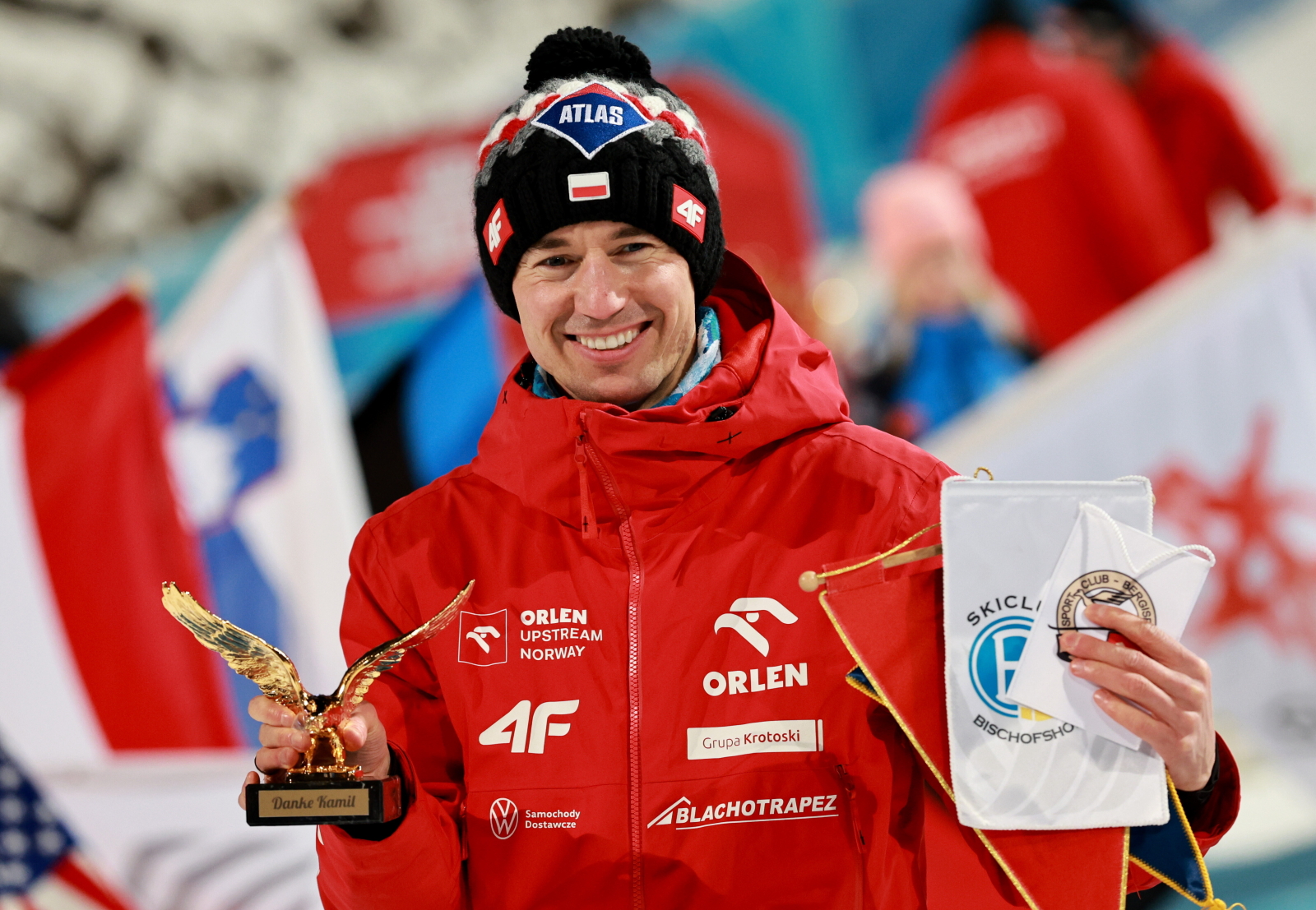 Kamil Stoch pożegnał się z Turniejem Czterech Skoczni. Polak otrzymał małego Złotego Orła