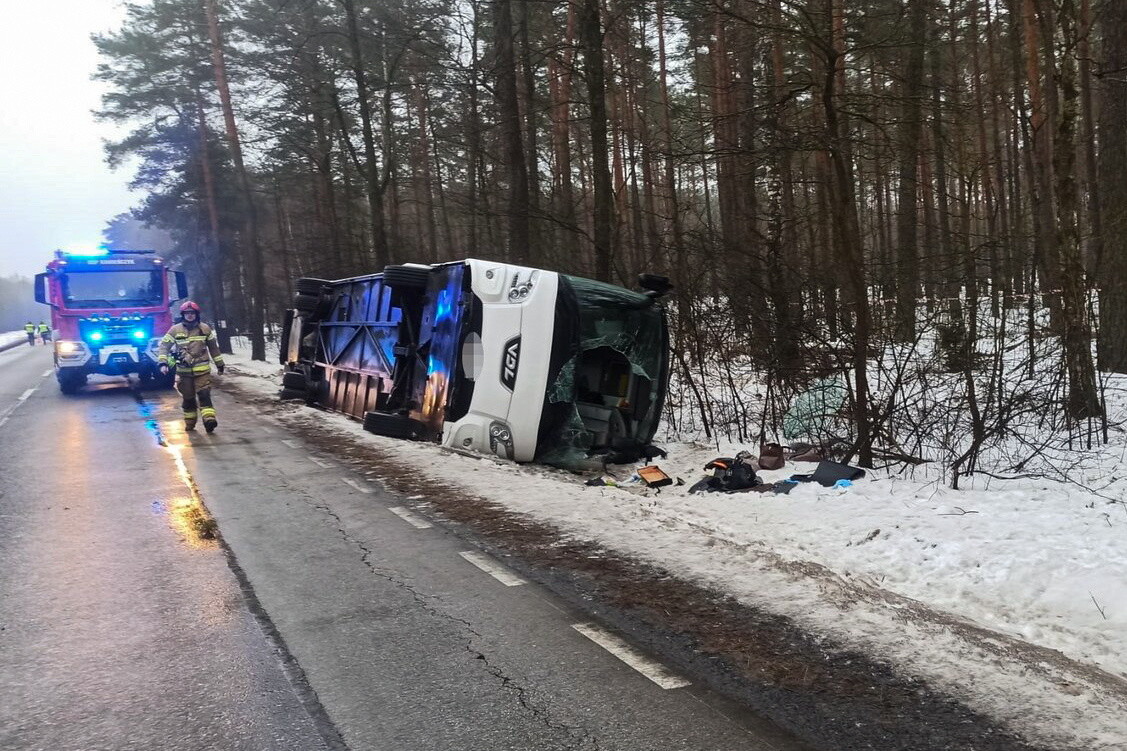 Mazowsze: 34 osoby poszkodowane w wypadku autobusu niedaleko Wyszkowa