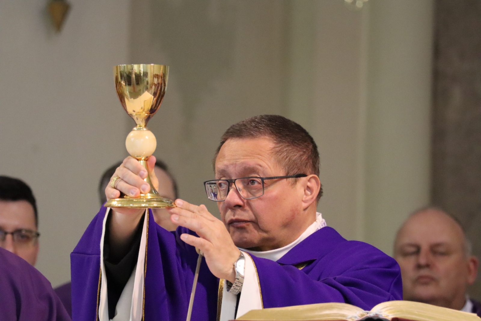 Kard. Ryś na Forum Kierunek Uwielbienie w Kielcach: Bóg nas woła do ciszy [+GALERIA]