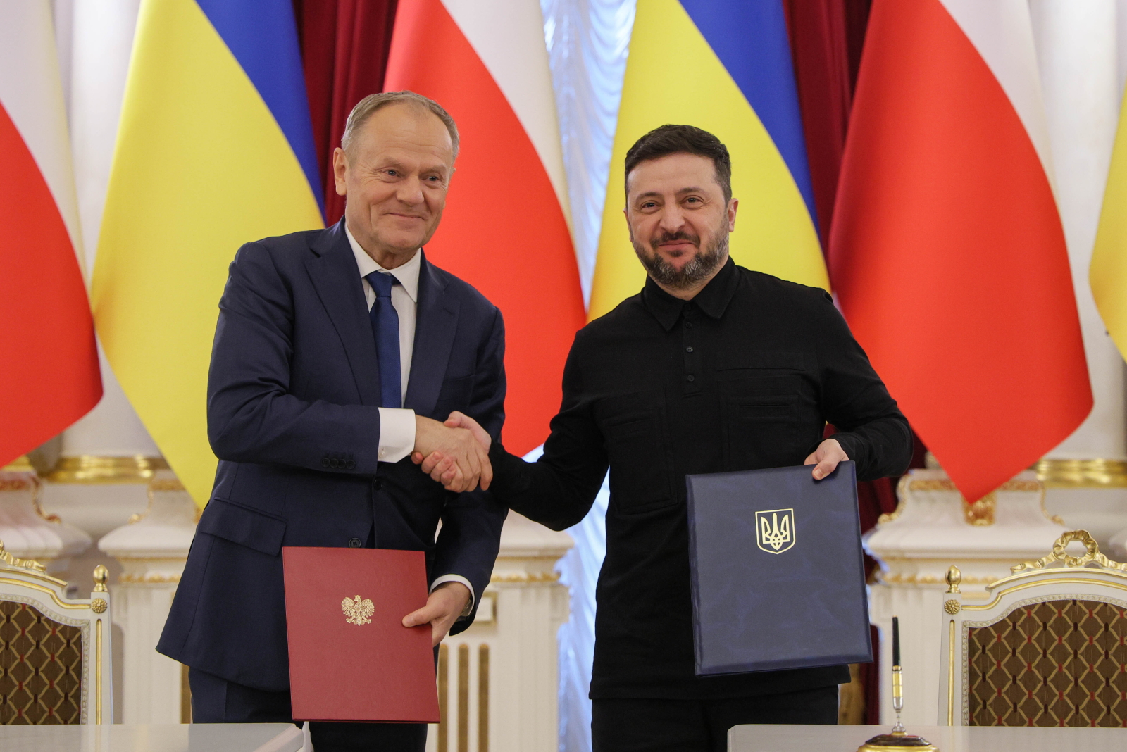 Ukraina: Zełenski spotkał się podczas szczytu C8 z Tuskiem oraz prezydentami Serbii i Rumunii