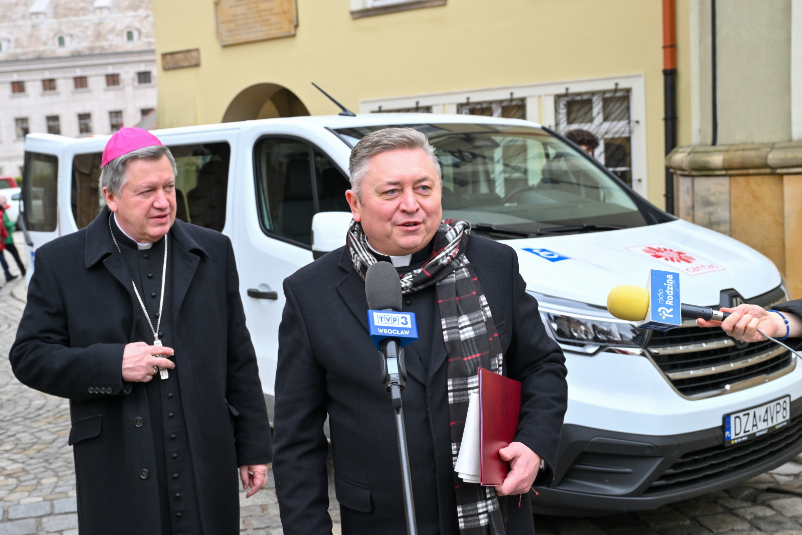 Abp Józef Kupny: choroba pokazuje nam, iż potrzebujemy Boga i drugiego człowieka