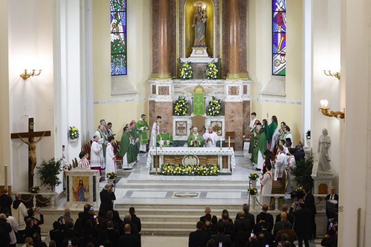 Leon XIV po raz pierwszy z wizytą w parafii diecezji rzymskiej [+GALERIA]