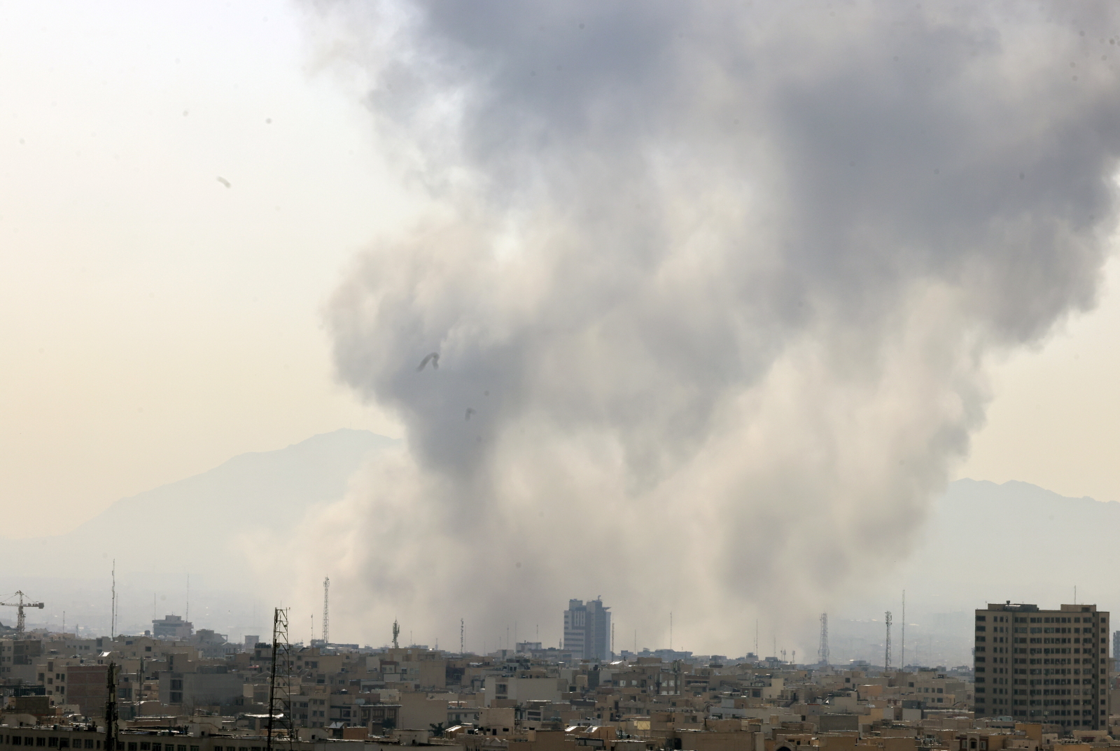 Izrael atakuje Iran: w kraju słychać wybuchy. „Operacja koordynowana z USA”