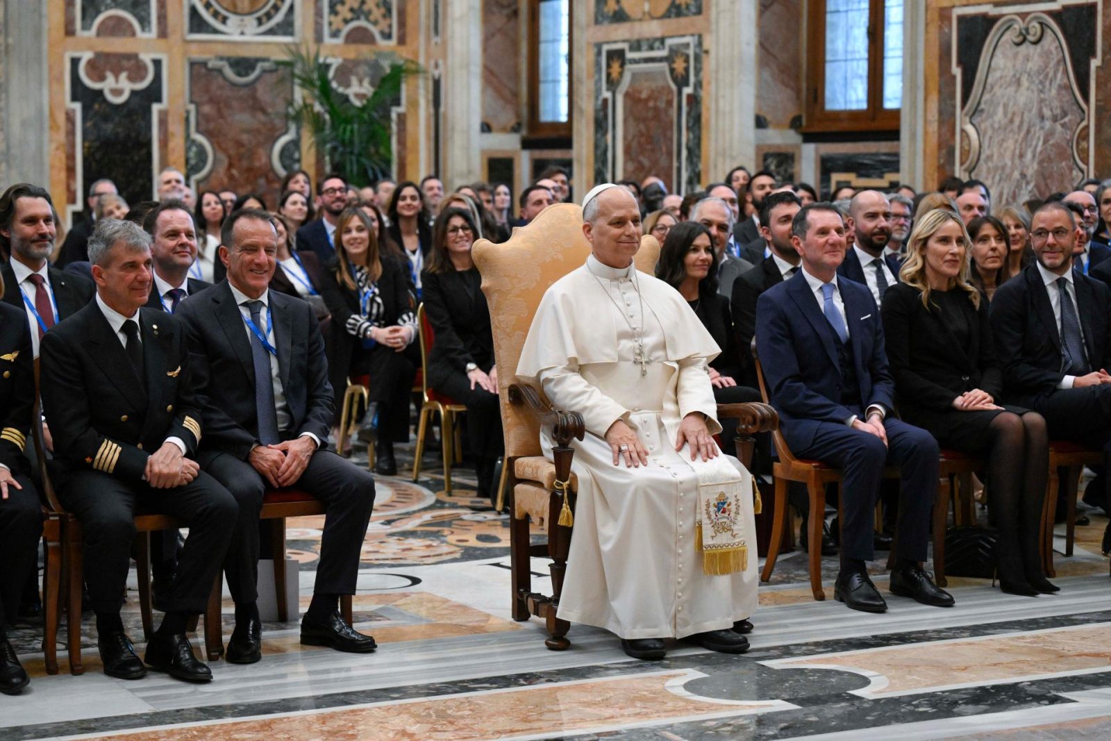 Leon XIV do linii lotniczych: podróże lotnicze papieża symbolem jego misji