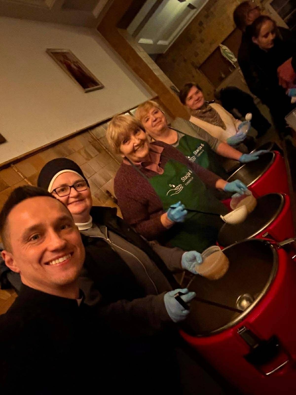 Jałmużnik biskupa gliwickiego: nikt nie rodzi się z marzeniem o bezdomności [ROZMOWA]