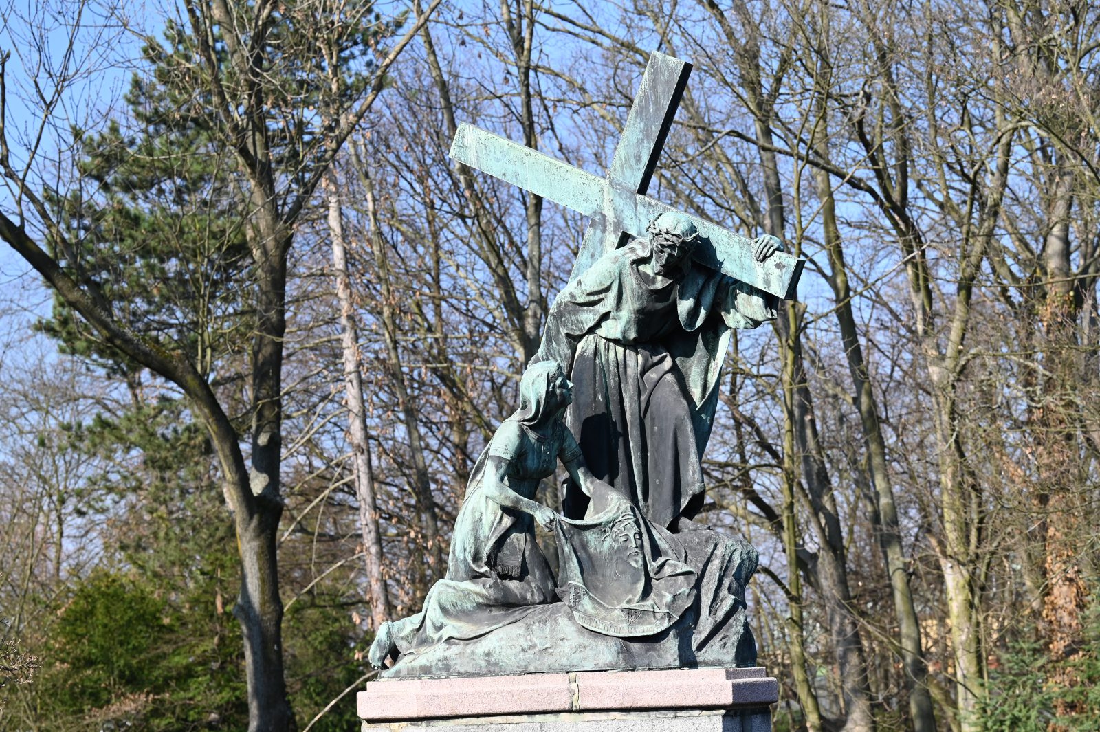 Droga krzyżowa na Jasnej Górze. Na jej poświęcenie przyjechało 300 tysięcy osób