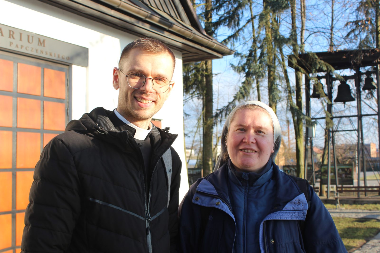 W ciszy nocy można usłyszeć Boga – Ekstremalna Droga Krzyżowa z warszawskich Kabat