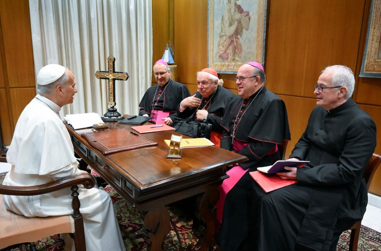 Leon XIV zachęca biskupów Francji do troski o edukację katolicką