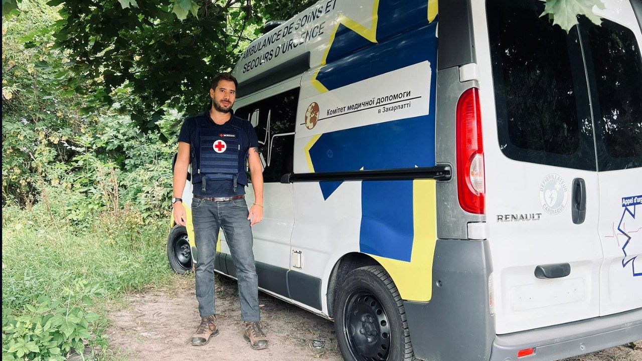 Ukraina: mobilne kliniki niosą pomoc na froncie