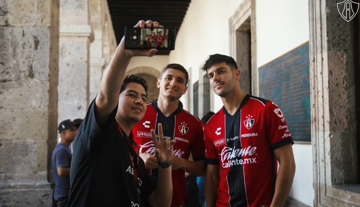 Kapelan drużyny piłkarskiej: zawodnicy żyją wiarą