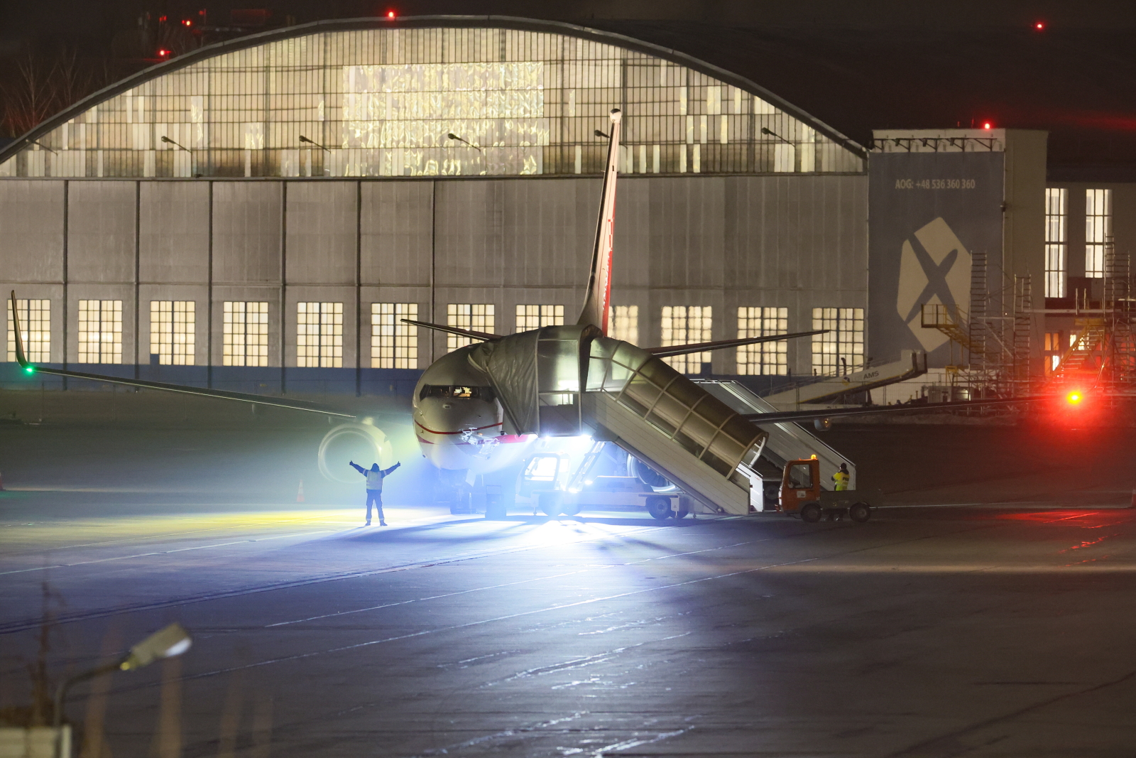 MSZ: trzy samoloty z Polakami ewakuowanymi z Bliskiego Wschodu wylądowały w Warszawie