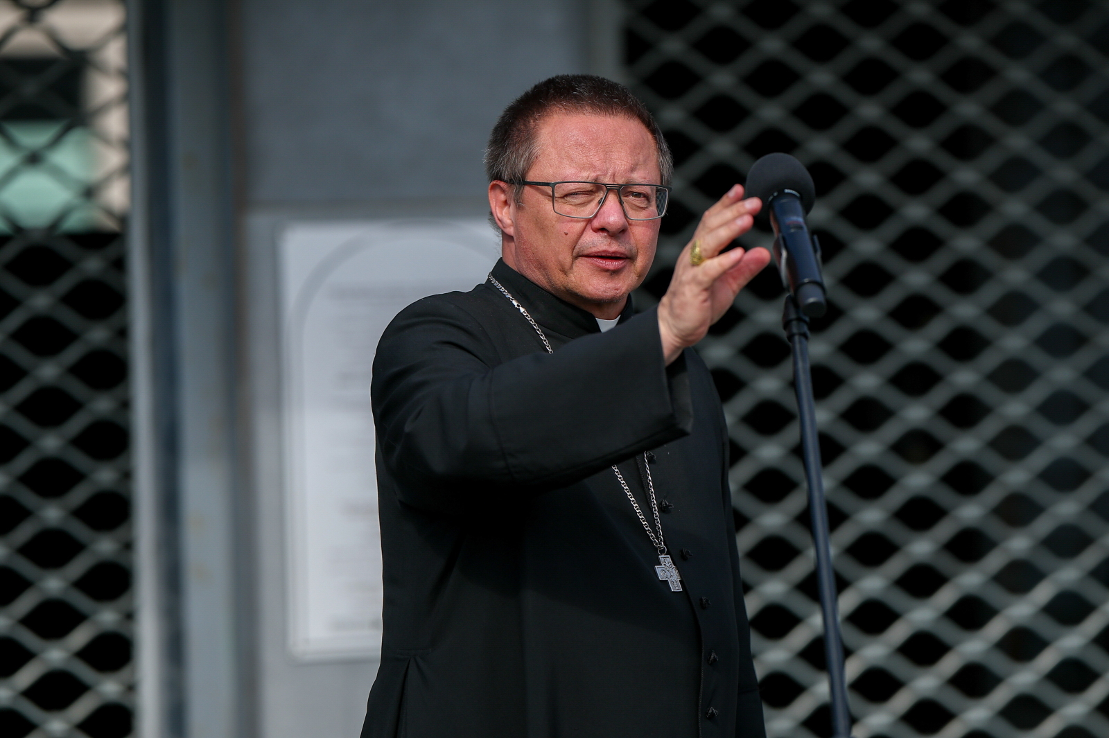 Kard. Grzegorz Ryś do bierzmowanych w zakładzie karnym: Jezus jest waszym przyjacielem