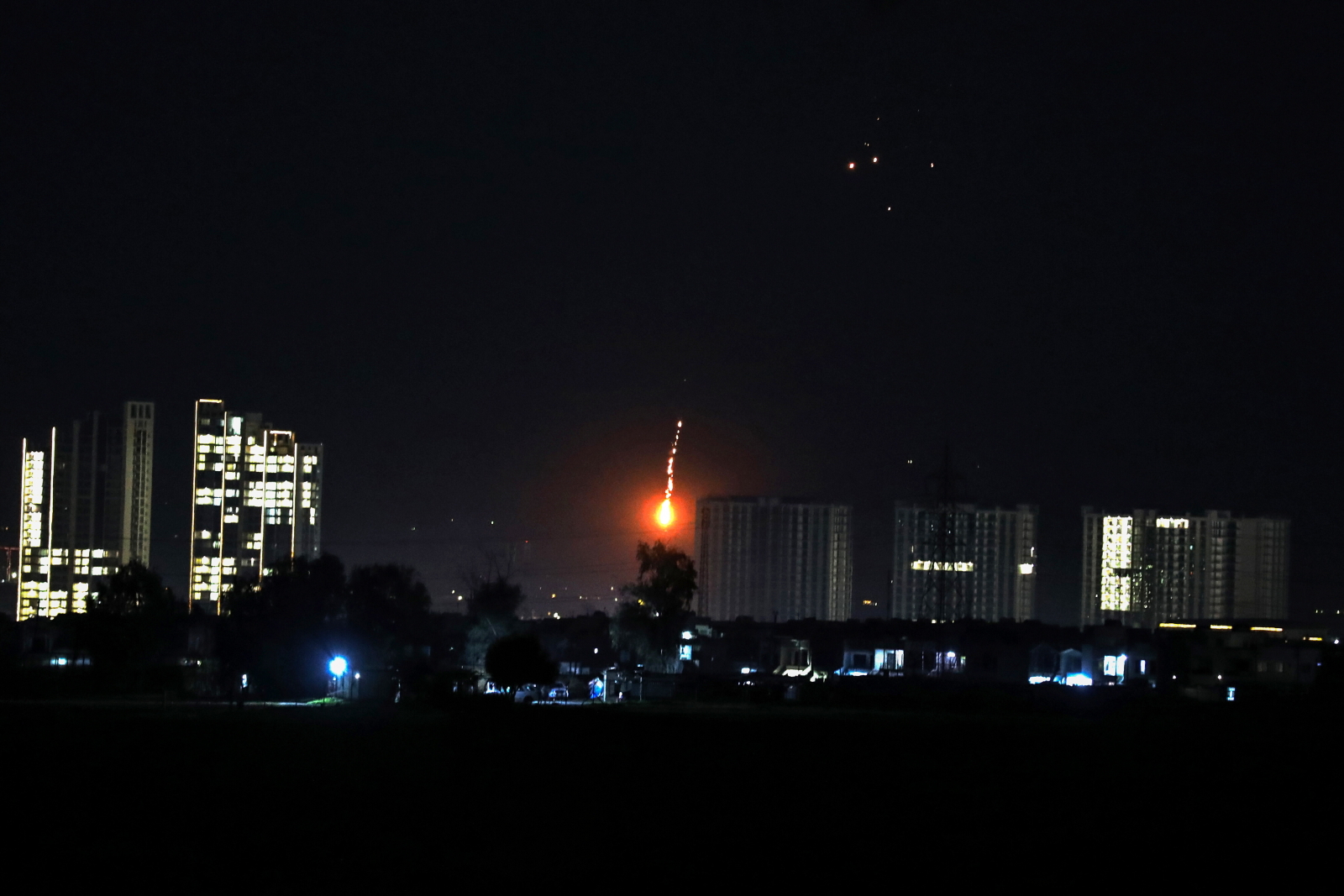 Izrael i USA przeprowadziły kolejne ataki na Iran oraz Liban. Teheran zaatakował konsulat USA w Dubaju