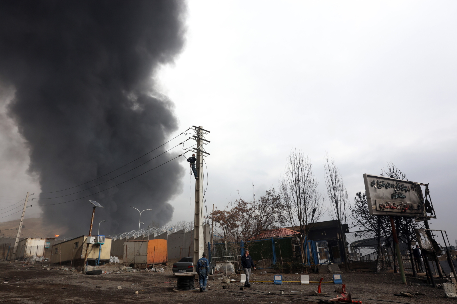 Izrael uderza na cele w Iranie i Libanie. Drony z Iranu zaatakowały w Bahrajnie