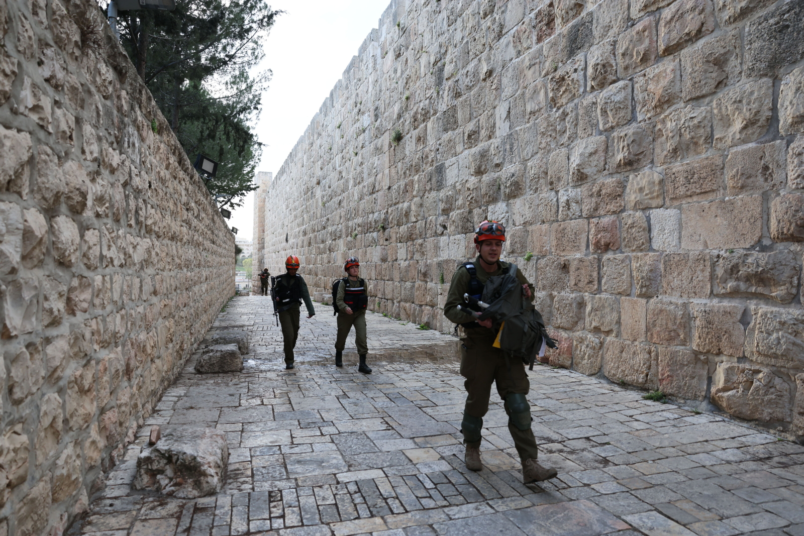Katolicy hebrajskojęzyczni spędzą Wielkanoc w bunkrze w Tel Awiwie