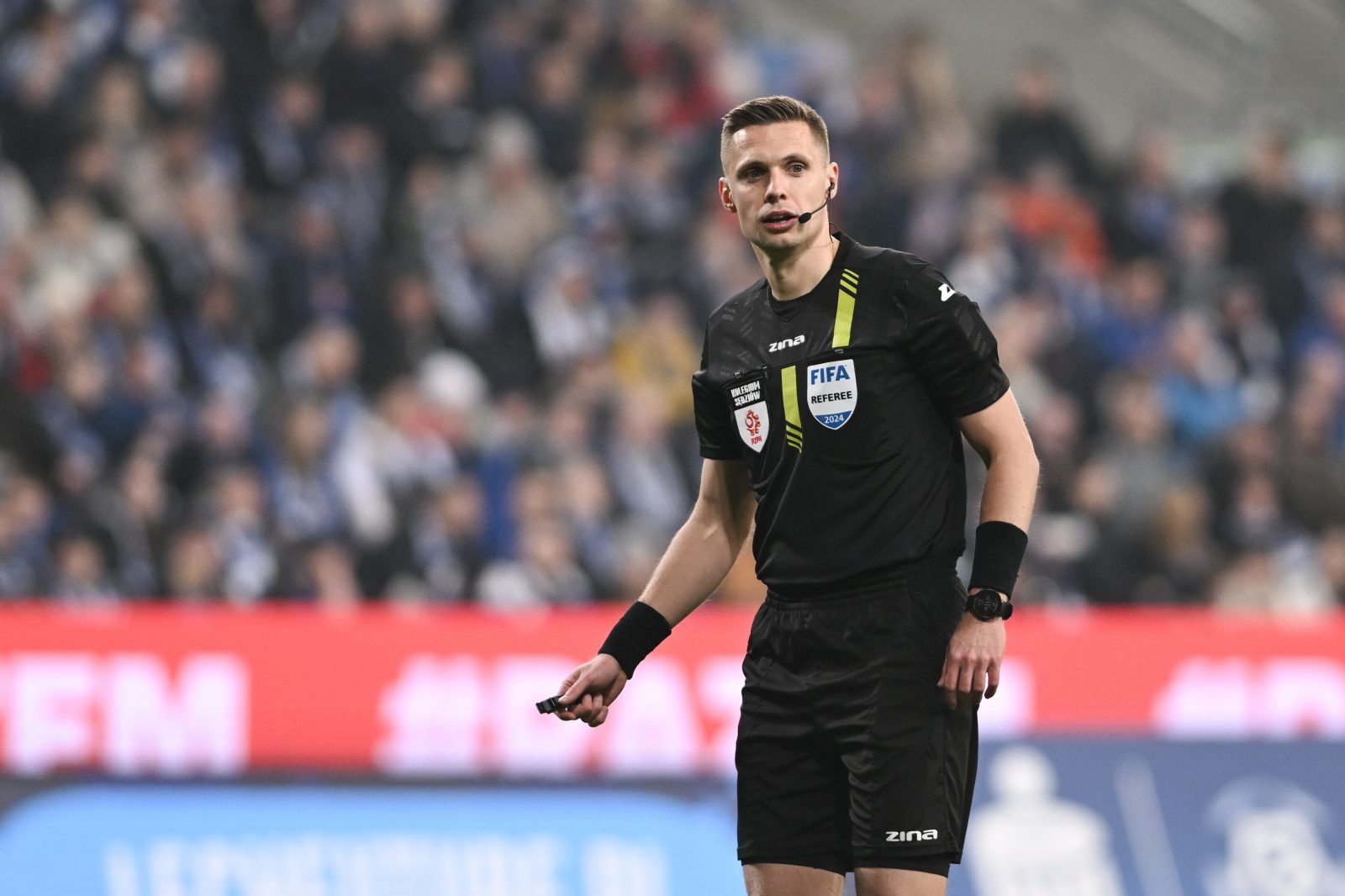 Damian Sylwestrzak (sędzia FIFA): z pierwszym gwizdkiem wykonuję znak krzyża [ROZMOWA]