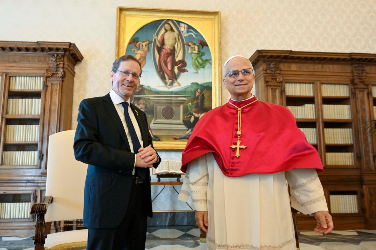 Papież do prezydenta Izraela: położyć kres konfliktowi