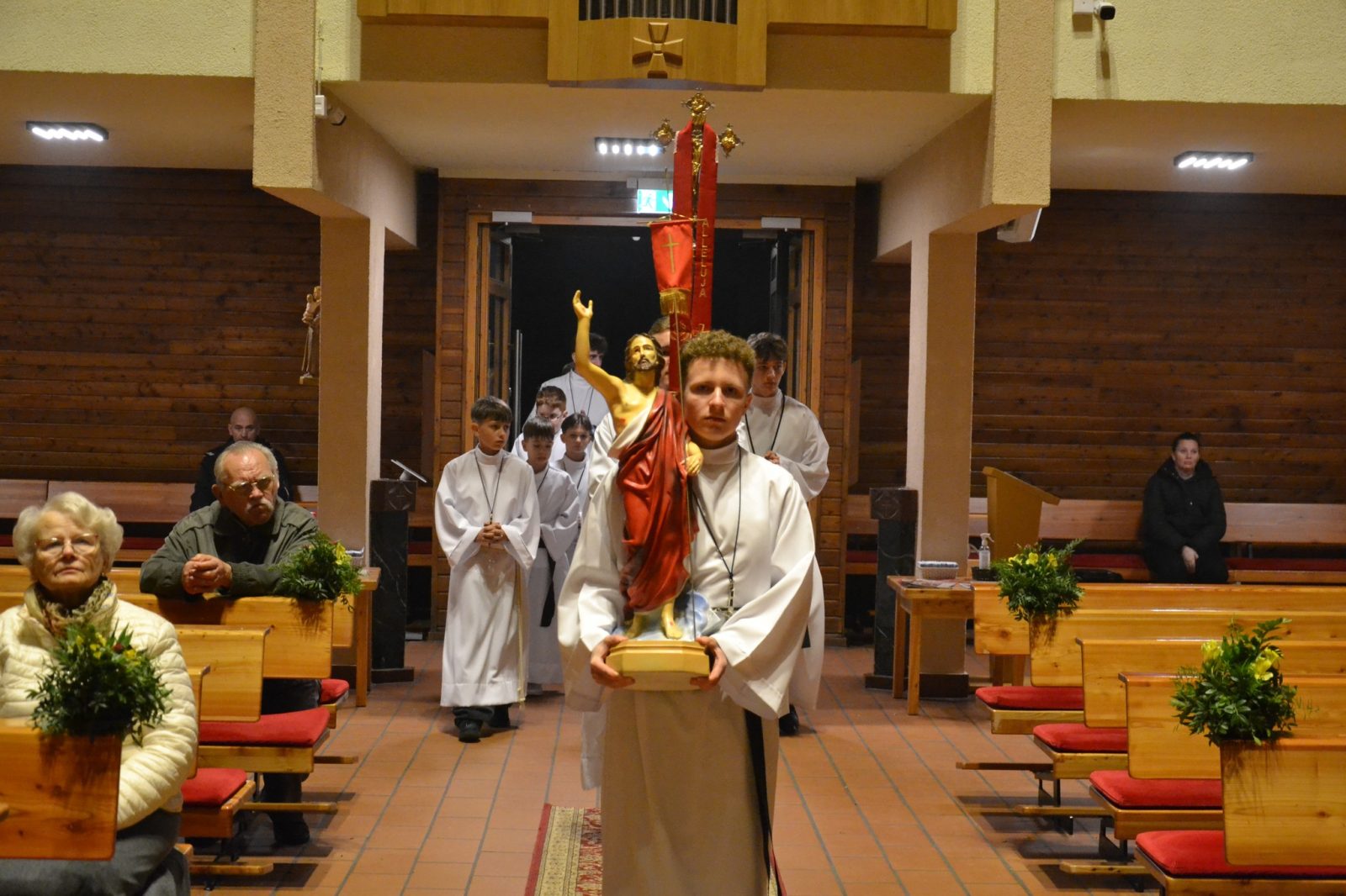 Triduum Paschalne i Wielkanoc w oblackich parafiach