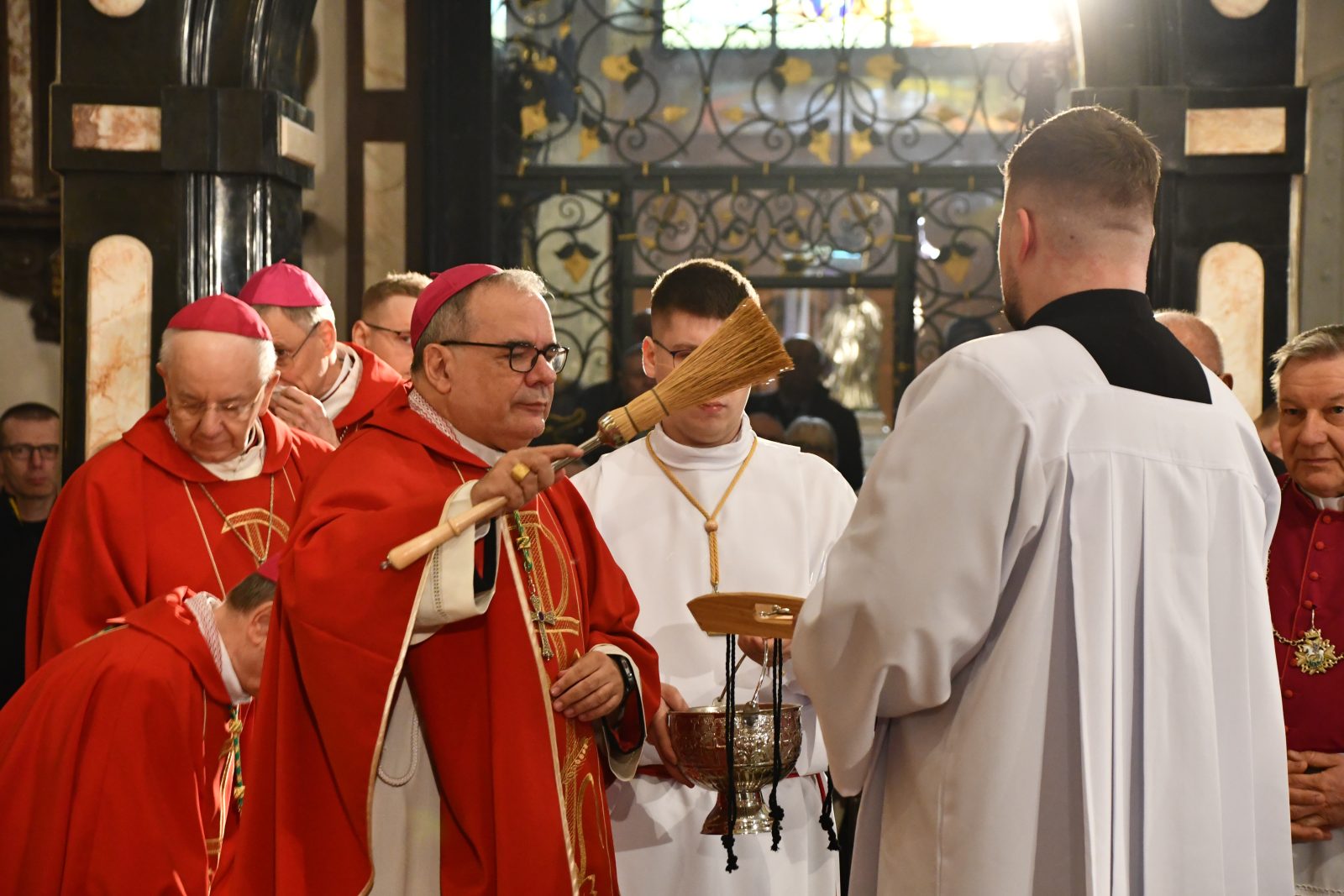 Abp Filipazzi w Gnieźnie: jesteśmy posłani, aby nieść światu Ewangelię, a nie nasze podziały