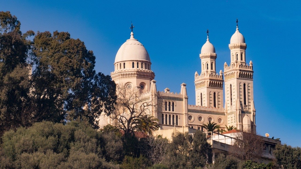 Algieria: Leon XIV odwiedzi augustianów w Annabie