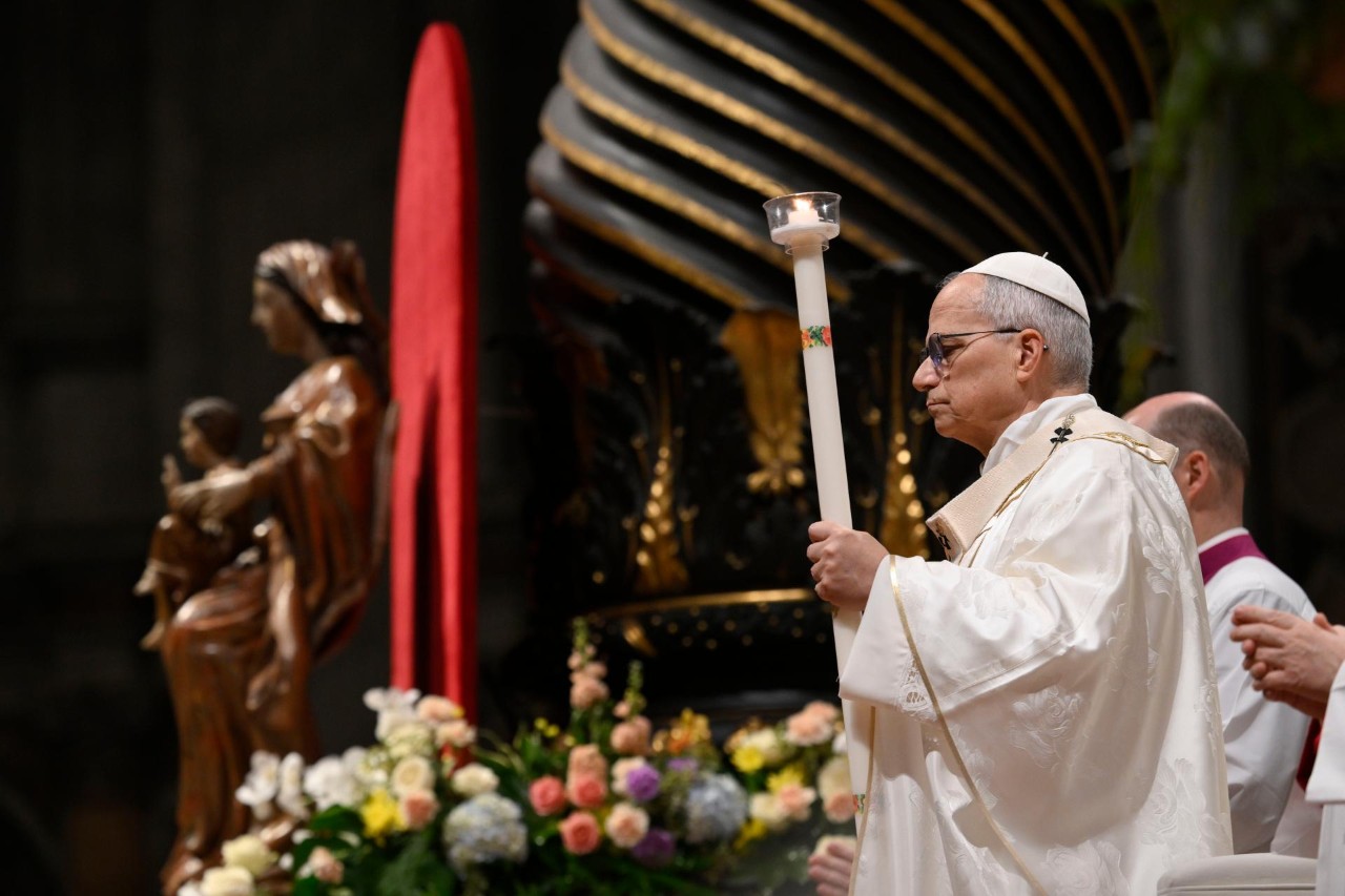 Leon XIV na Wielkanoc: na grzech Bóg odpowiada mocą miłości