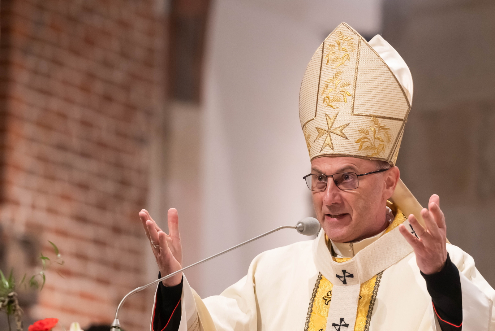 Prymas Polski o odwadze wybierania pokoju i miłosierdzia