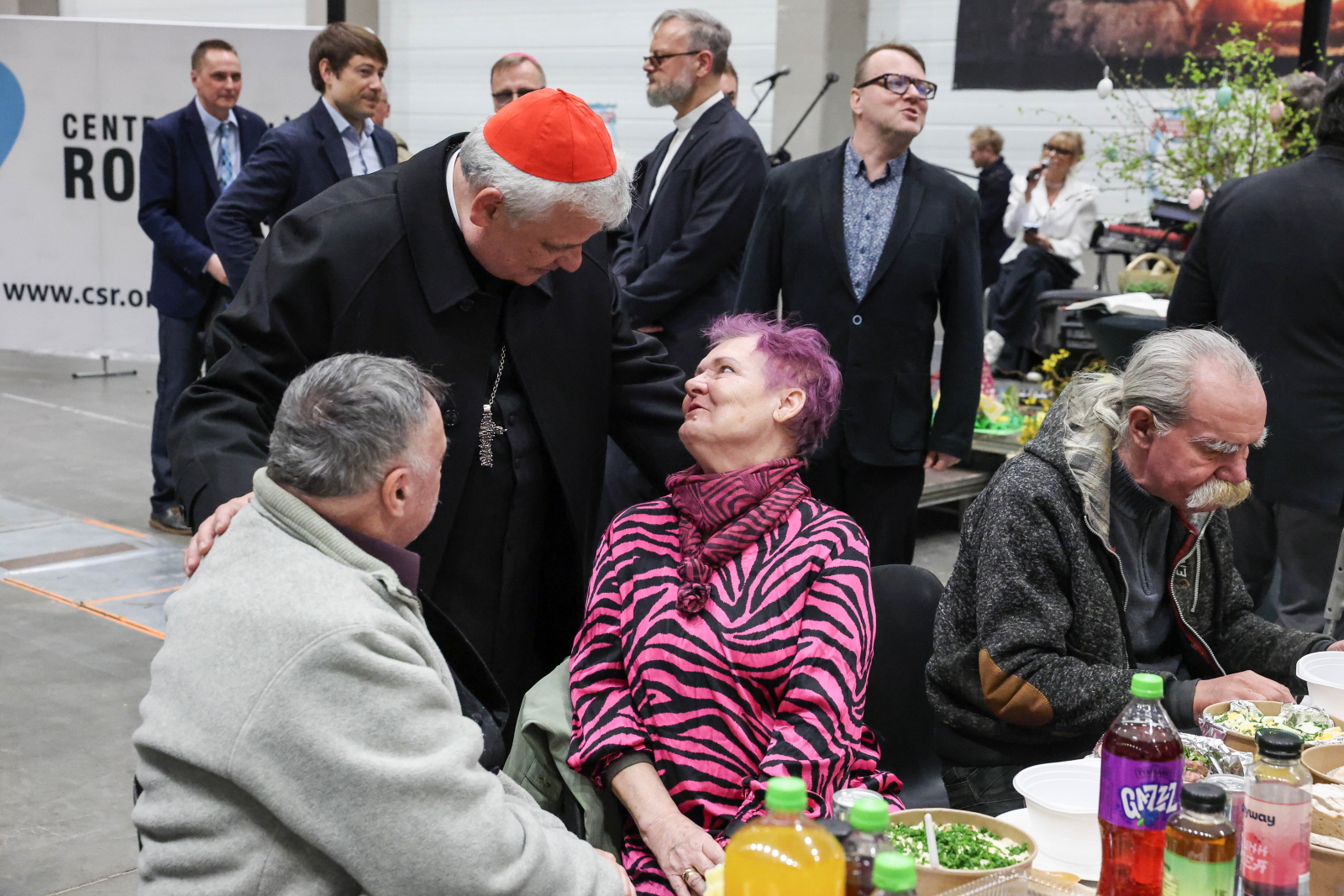 Kard. Krajewski w Wielkanoc: bądźmy pięknymi kwiatami z Łodzi