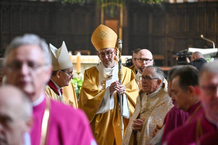 Abp Galbas: niech doświadczenie zmartwychwstania doprowadzi nas do zgody, również w Ojczyźnie