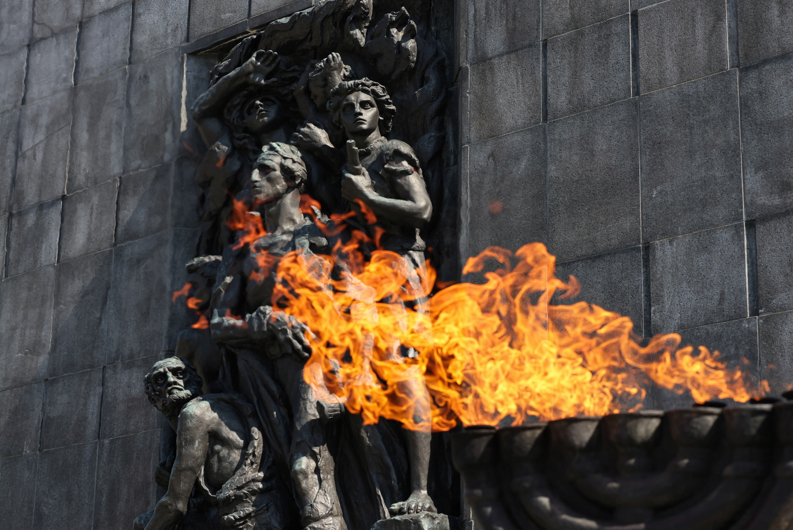 W 83. rocznicę wybuchu powstania w getcie warszawskim zawyły syreny [+GALERIA]