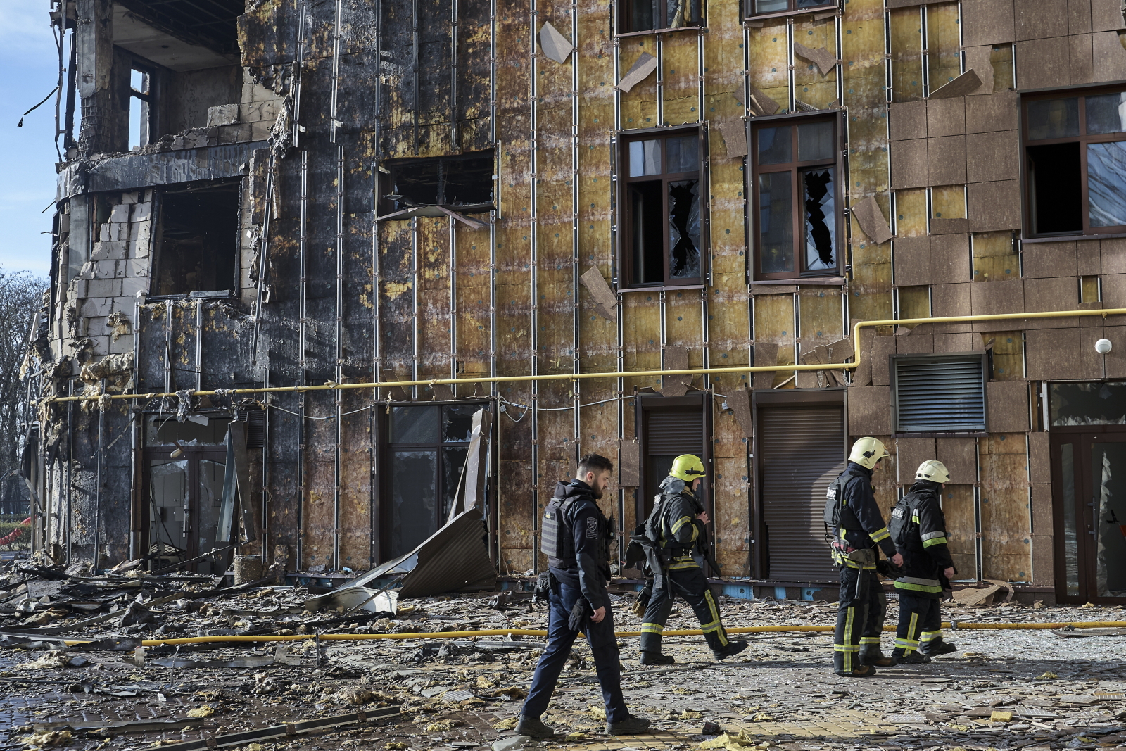 Sześć ofiar śmiertelnych i dziesiątki rannych rosyjskich ataków w Ukrainie