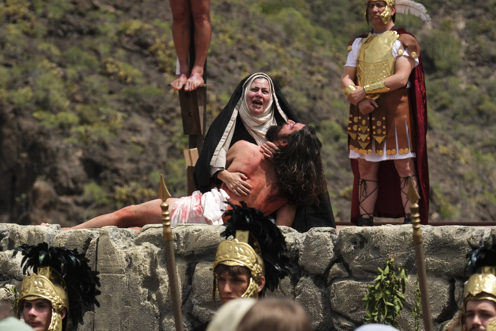 Procesje, misteria męki Pańskiej, drogi krzyżowe. Wielki Piątek w Hiszpanii [GALERIA]