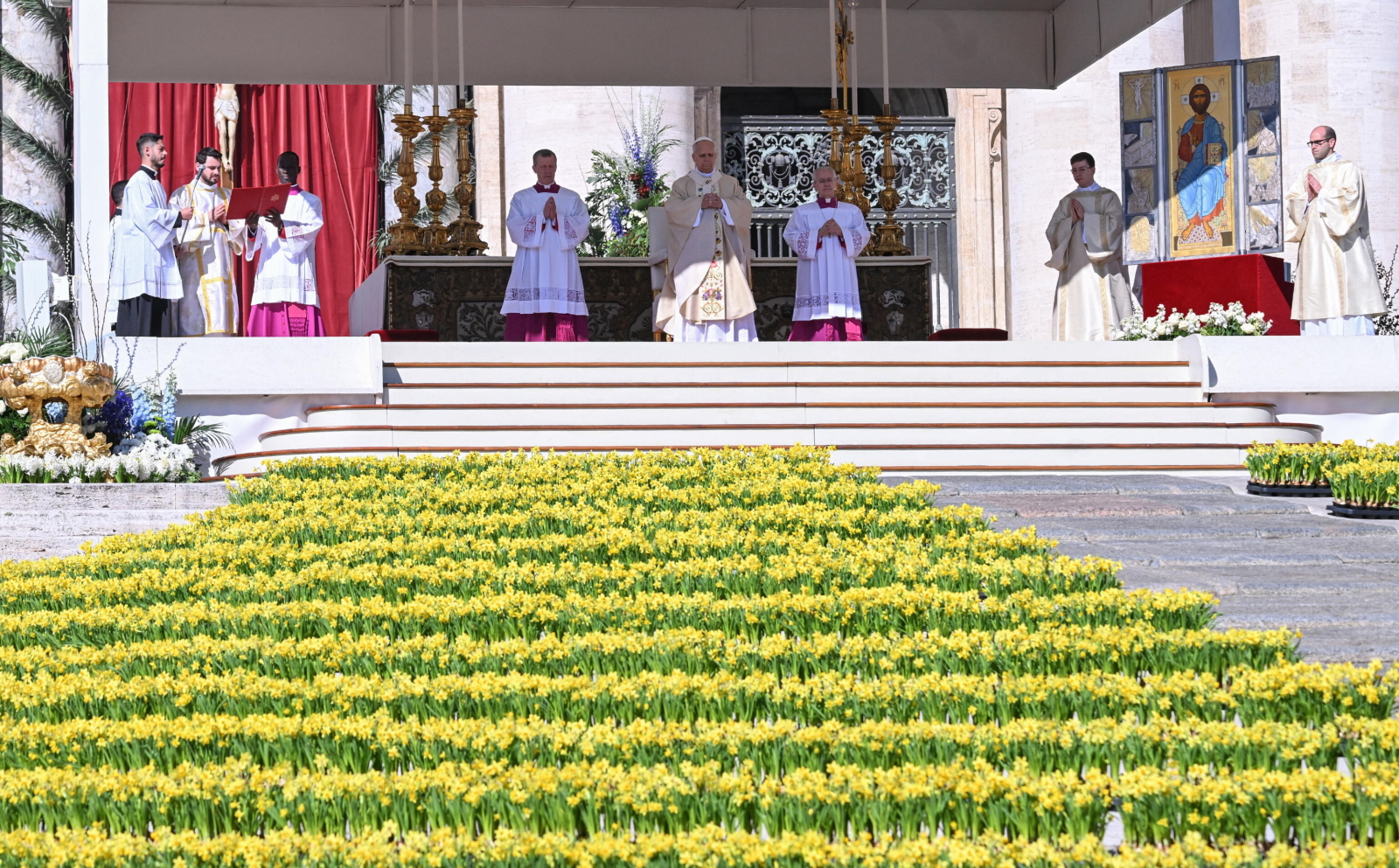 Leon XIV: wraz z Chrystusem zmartwychwstajemy do nowego życia