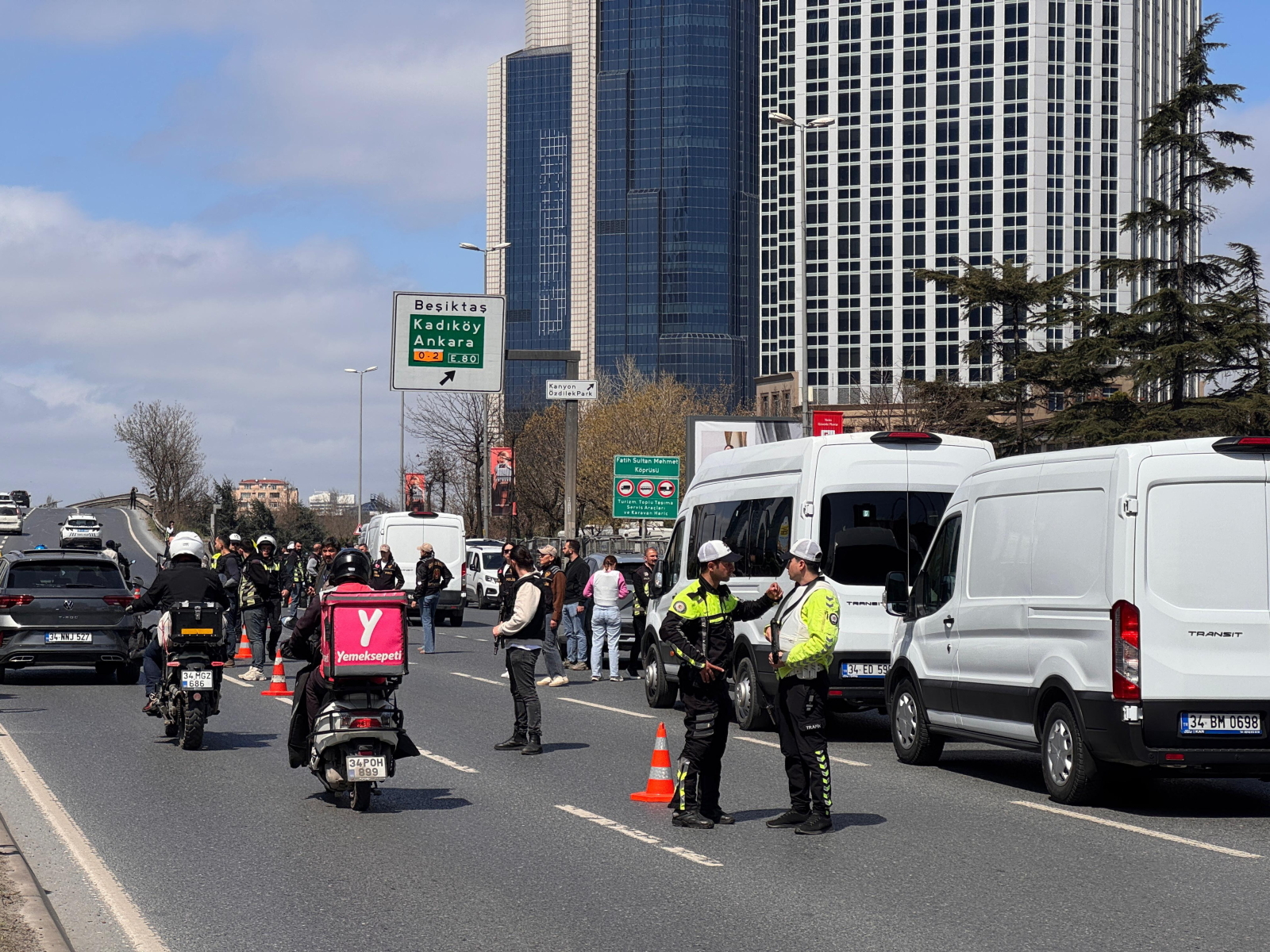 Turcja: strzelanina koło konsulatu Izraela w Stambule. Nie żyje jeden z napastników