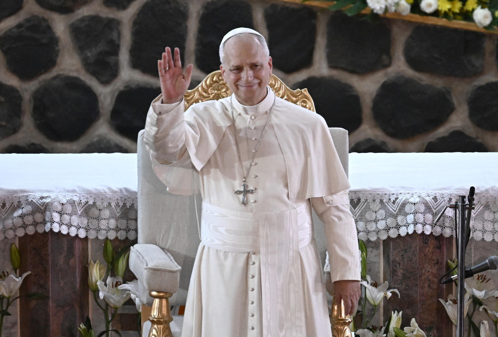 Leon XIV w Duali: każdy gest solidarności jest kawałkiem chleba dla ludzkości [+GALERIA]