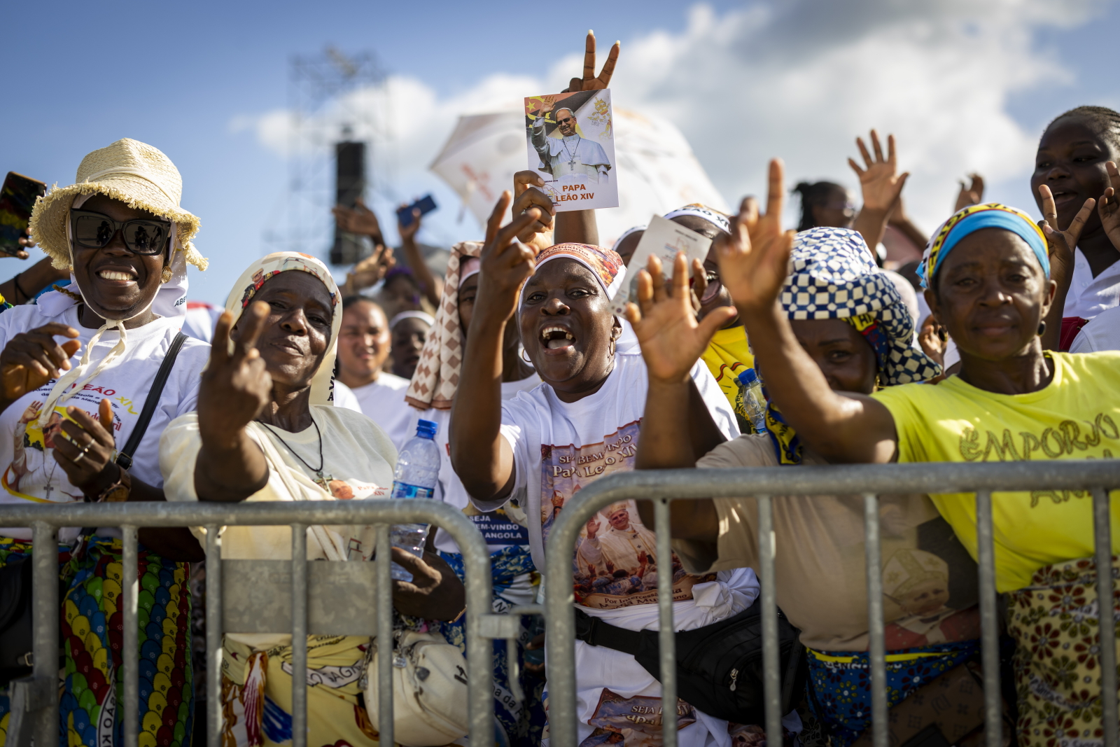 Bogaty program ósmego dnia podróży Leona XIV do Afryki