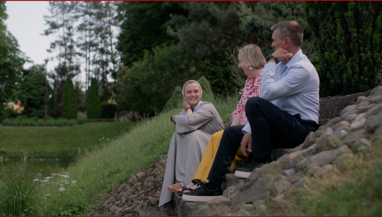 Powołanie widziane z rodzinnej kuchni. „Moja córka zakonnica” [RECENZJA] 