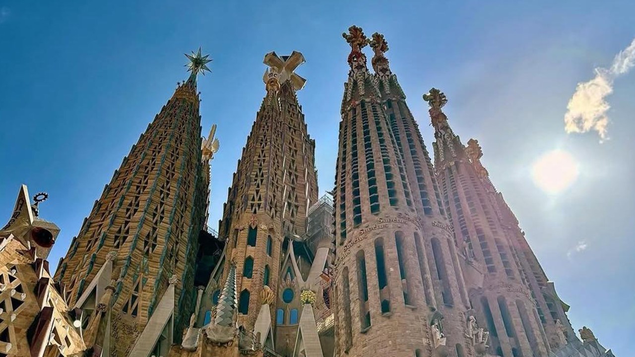 Sagrada Familia przygotowuje uroczystość poświęcenia najwyższej wieży – weźmie w niej udział papież