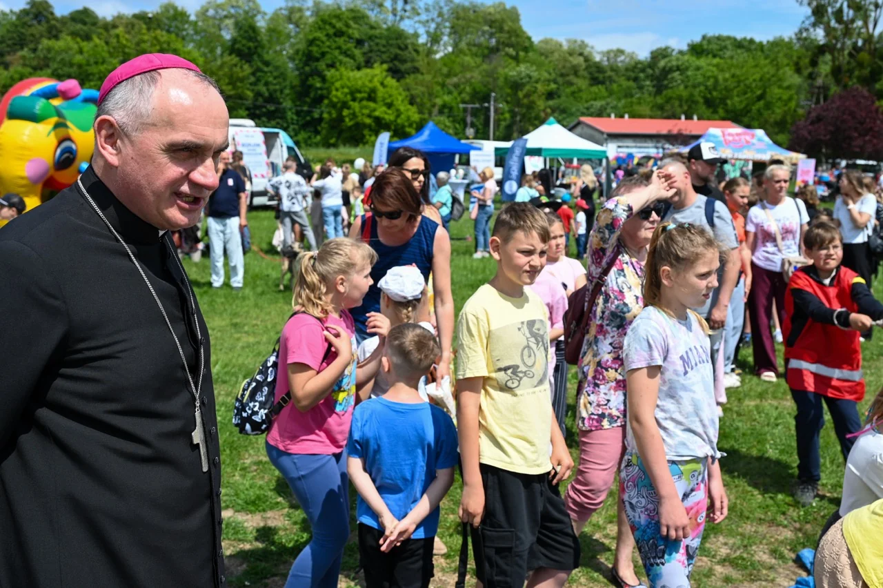 Bydgoszcz: festyn rodzinny „Bądźmy razem” – Caritas połączyła pokolenia