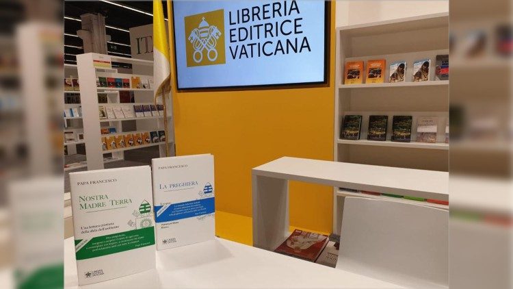 Papieskie publikacje na Targach Książki w Warszawie