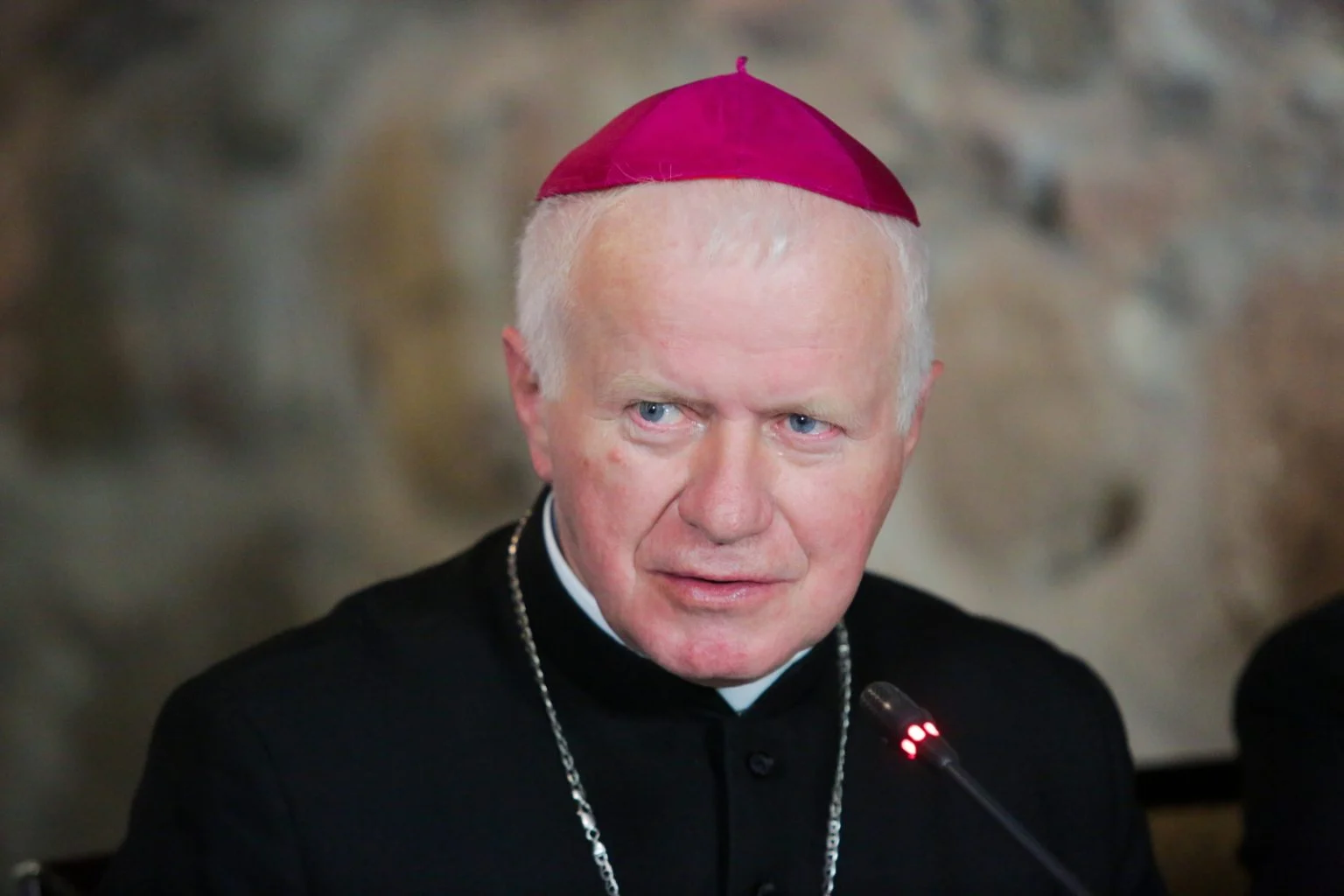 Abp Adam Szal apeluje o modlitwę w intencji ofiar ataku nożownika w Jarosławiu oraz w intencji sprawcy