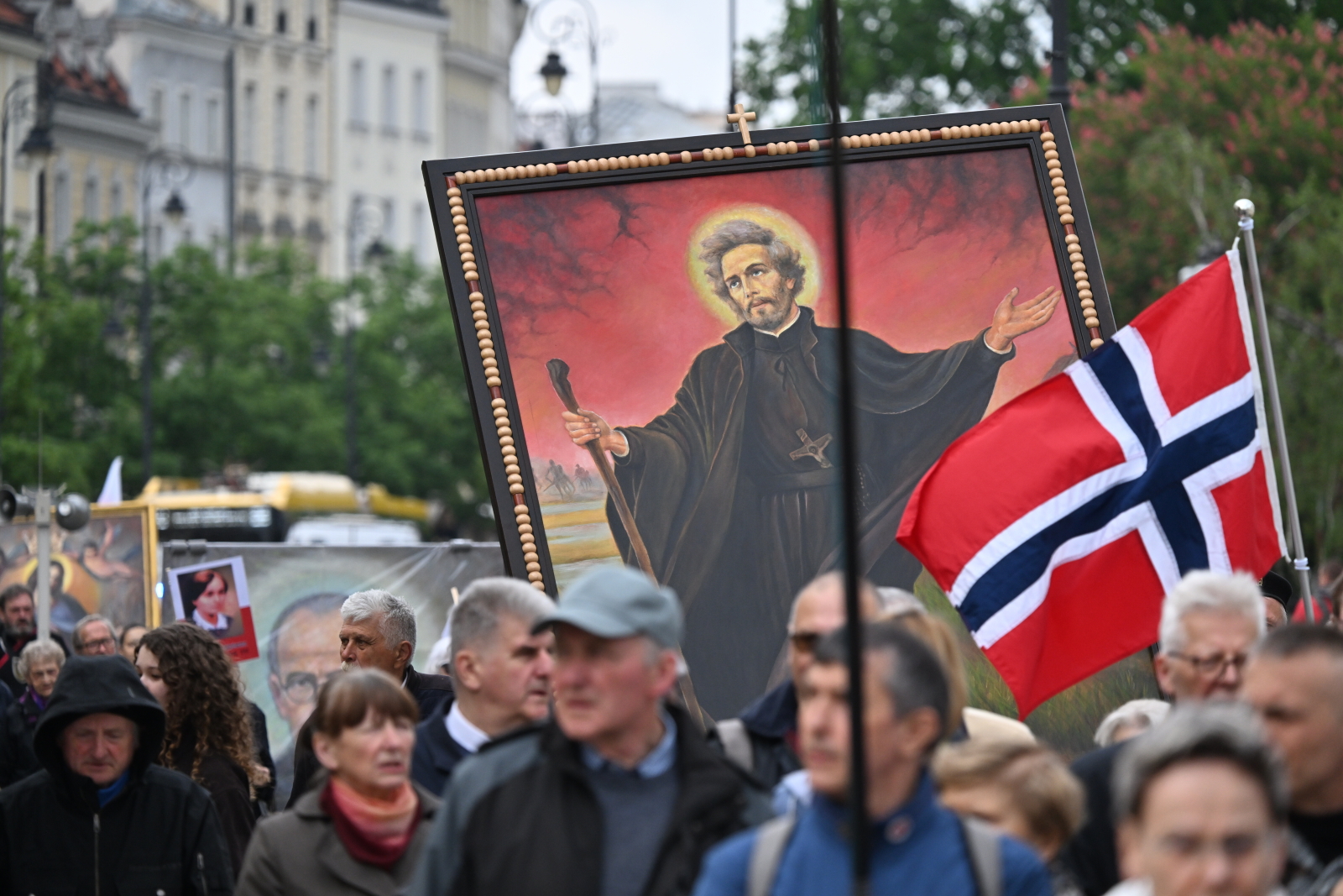 Ulicami Warszawy przeszedł II Narodowy Orszak Chrystusa Króla [+GALERIA] [+WIDEO]