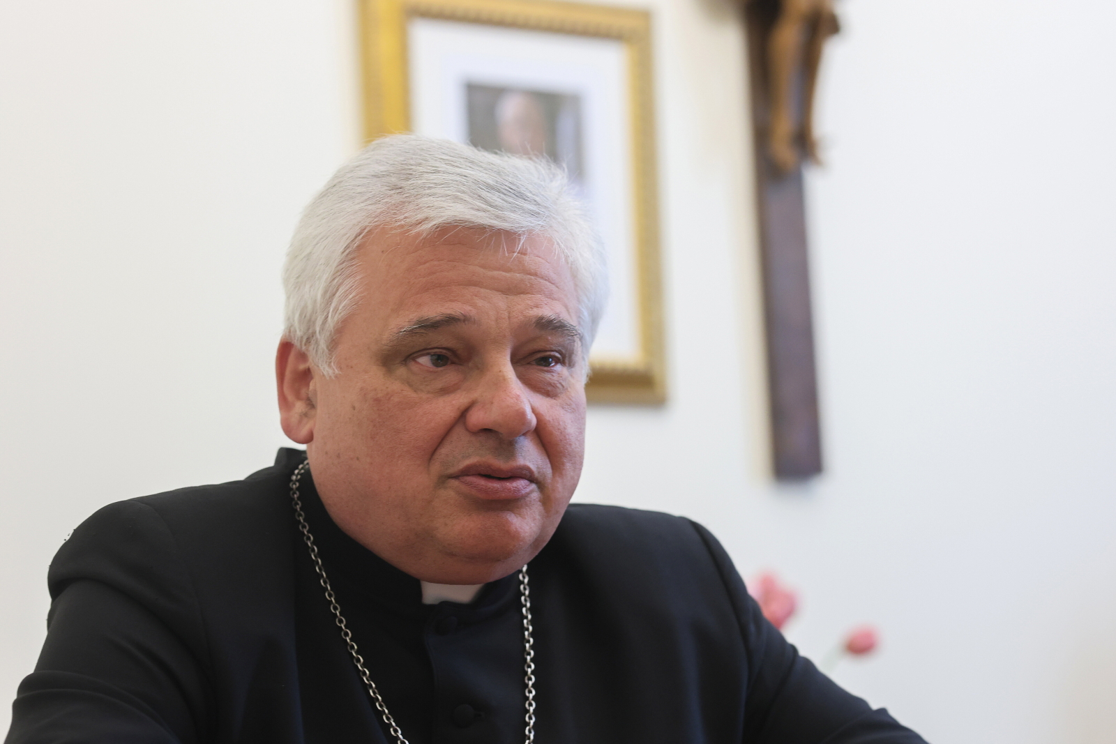 Kard. Krajewski: diakoni stali są pomostem między Kościołem a codziennym życiem [ROZMOWA]