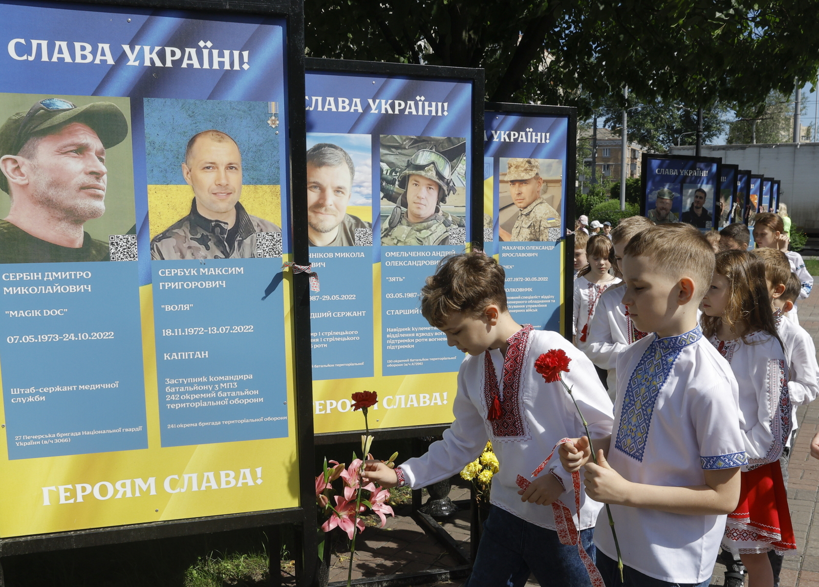 Bp Radosław Zmitrowicz OMI: na Ukrainie odpowiedzią na śmierć ma być życie