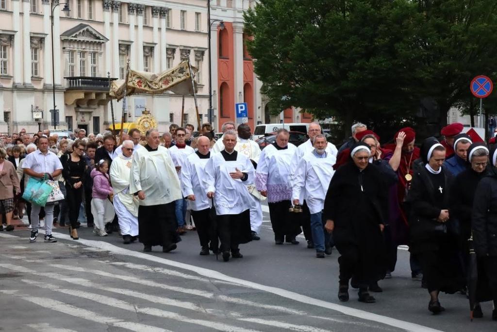 Kalisz: procesja ku czci Najświętszego Serca Jezusowego