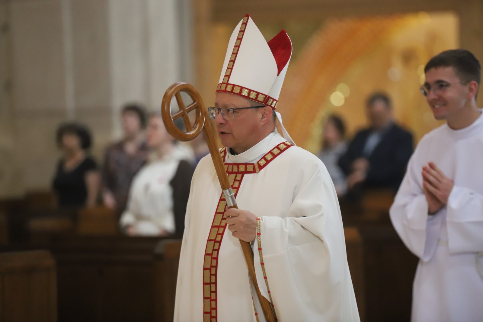 Rozpoczął się II Synod Duszpasterski Archidiecezji Krakowskiej. W pracach synodu będzie brało udział więcej osób …